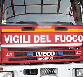 pescara, incendio, teramo, scooter, imele, vigilante, brucia