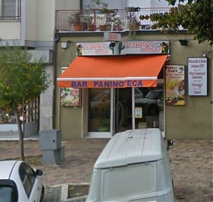 rapina, pescara, centro, sequestro, volante, pistola, banditi, piazza duca, armati, pedro's