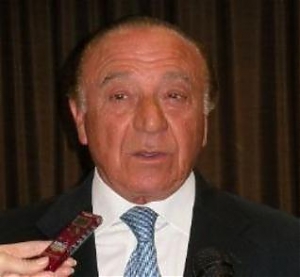 pescara, confcommercio, ardizzi, Alberto Clementi, Assessore Urbanistica Comune Pescara; Moreno Di Pietrantonio, Vincenzo Dogali e Armando Foschi, rispettivamente Capigruppo Pd, UDC e PDL al Comune di Pescara; Maurizio Acerbo, qui in veste di Consigliere Regionale; Loredana Di Paolo, Segretaria Regionale WWF; Emilio Schirato, Presidente Fe