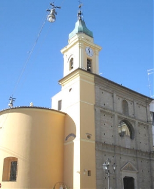 chieti, furto, chiesa, telecamere