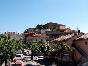 chiesa, Montebello di Bertona