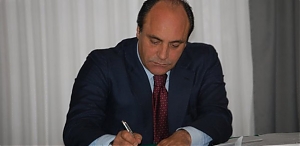 piccone, berlusconi