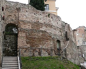 teramo, demolizione, teatro romano, palazzo adamoli, salvoni