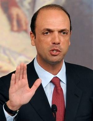 pdl, pd, alfano, partito democratico, sondaggi, popolo della libertà