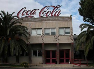 occupazione, coca cola, oricola, taglio